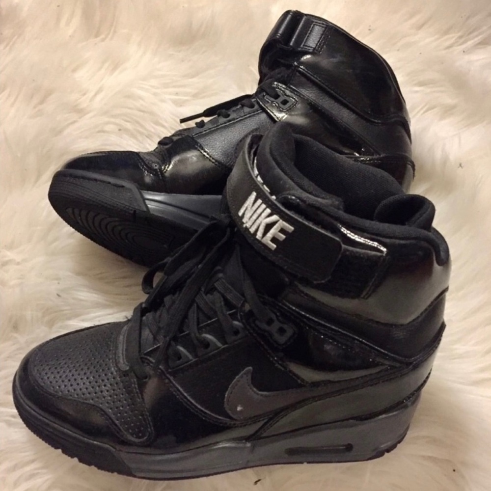 Nike Air Revolution Sky Hi Sneakers